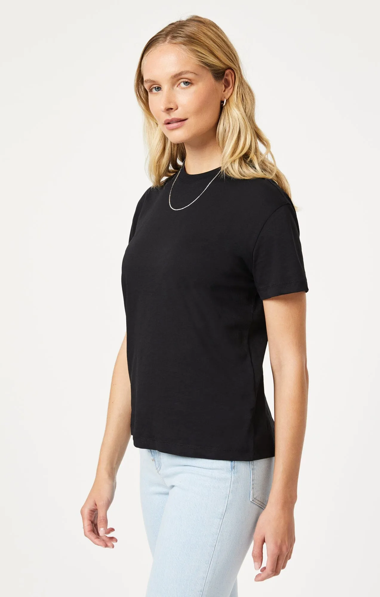 CREW NECK T-SHIRT IN BLACK