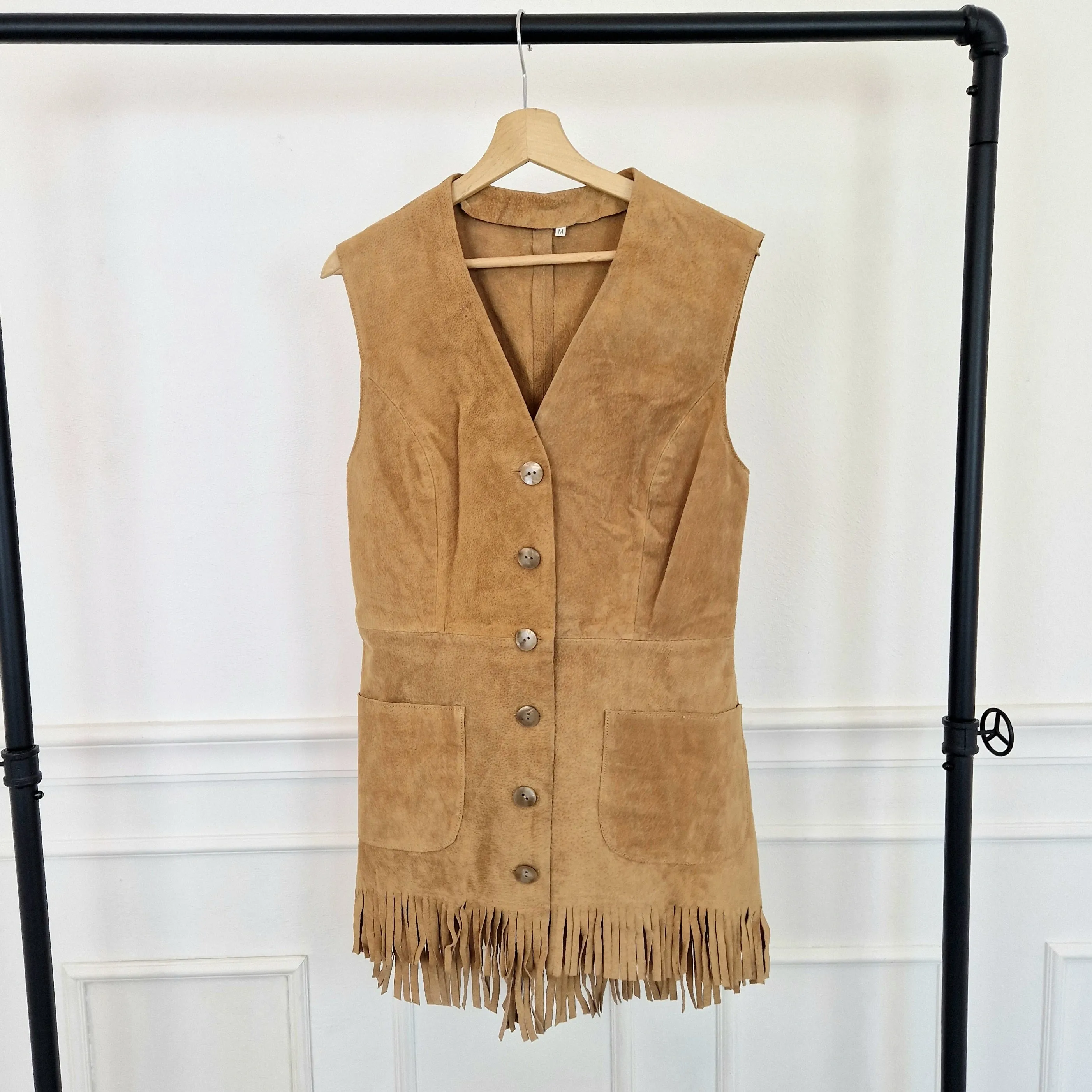 Gilet in camoscio con frange