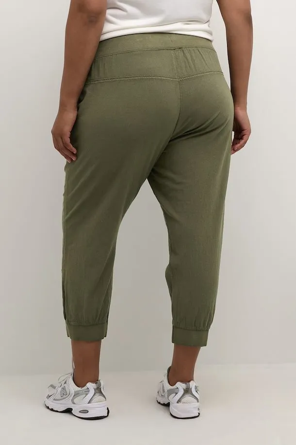 Kaffe Curve Capri Joggers in Khaki