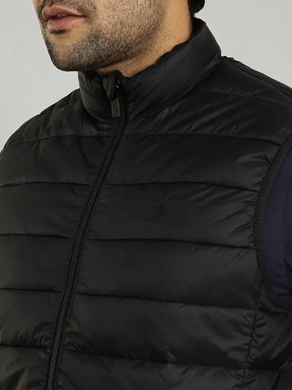 Men Solid Sleeveless Gilet Jacket