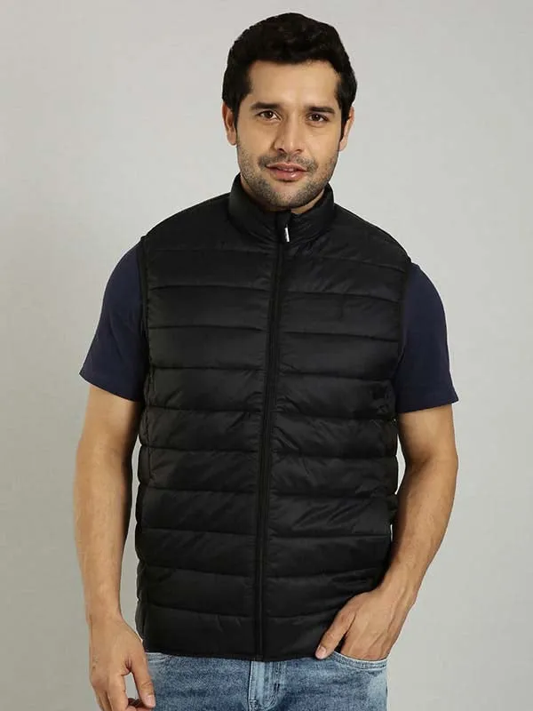 Men Solid Sleeveless Gilet Jacket