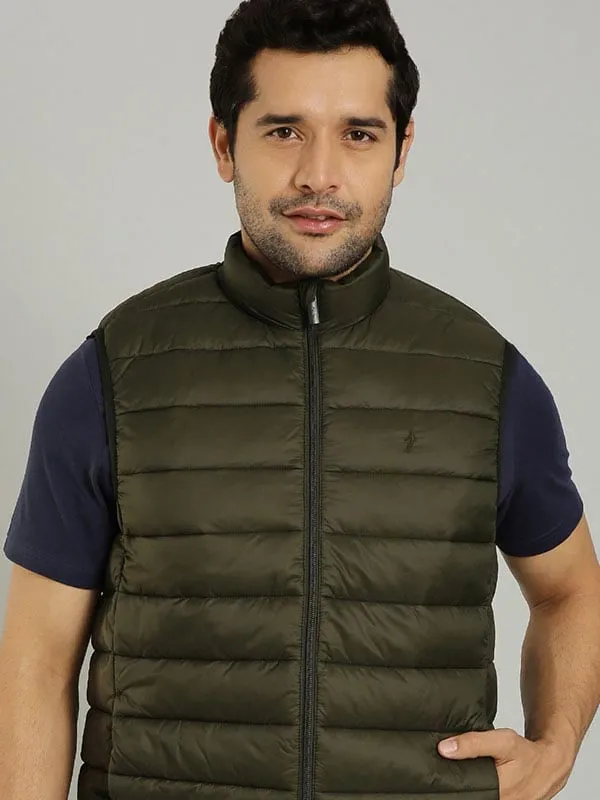 Men Solid Sleeveless Gilet Jacket