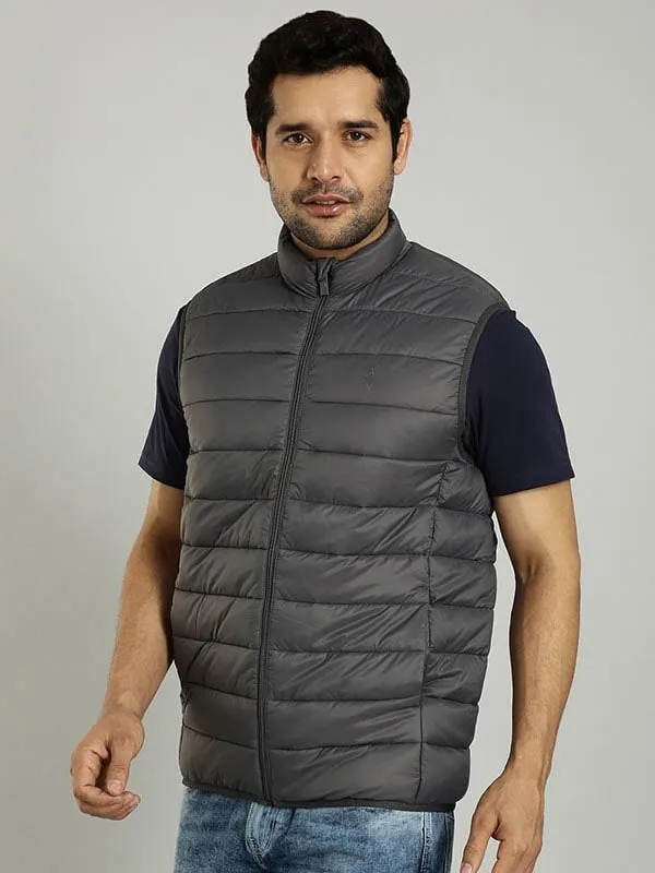 Men Solid Sleeveless Gilet Jacket