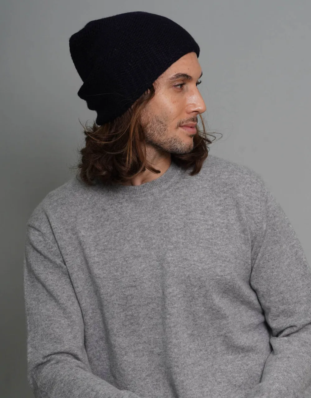 The Cashmere Beanie in Navy