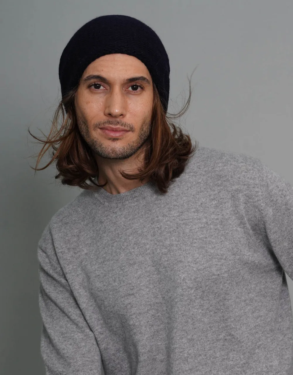 The Cashmere Beanie in Navy