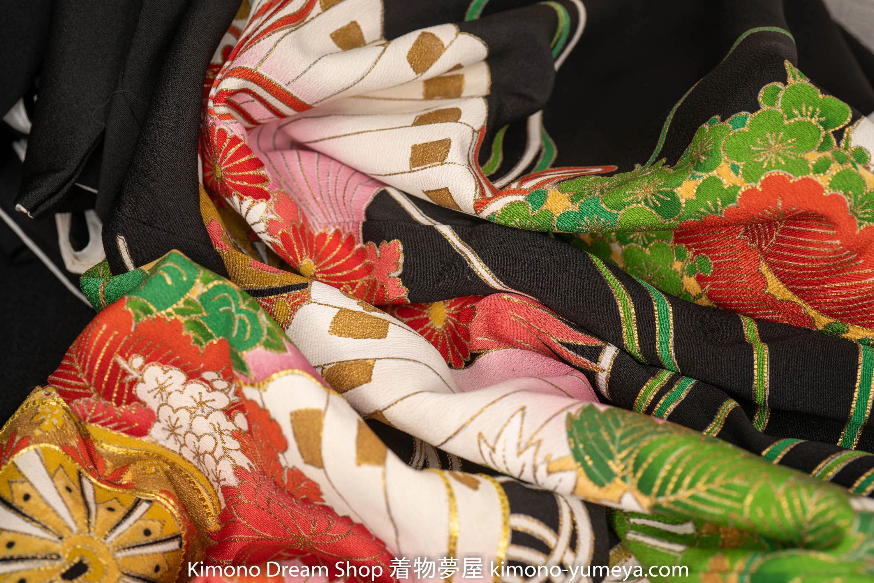 Traditional Fans Black Tomesode - Silk Kurotomesode Chrysanthemum Sakura Golden Ox Cart Genji Wheel