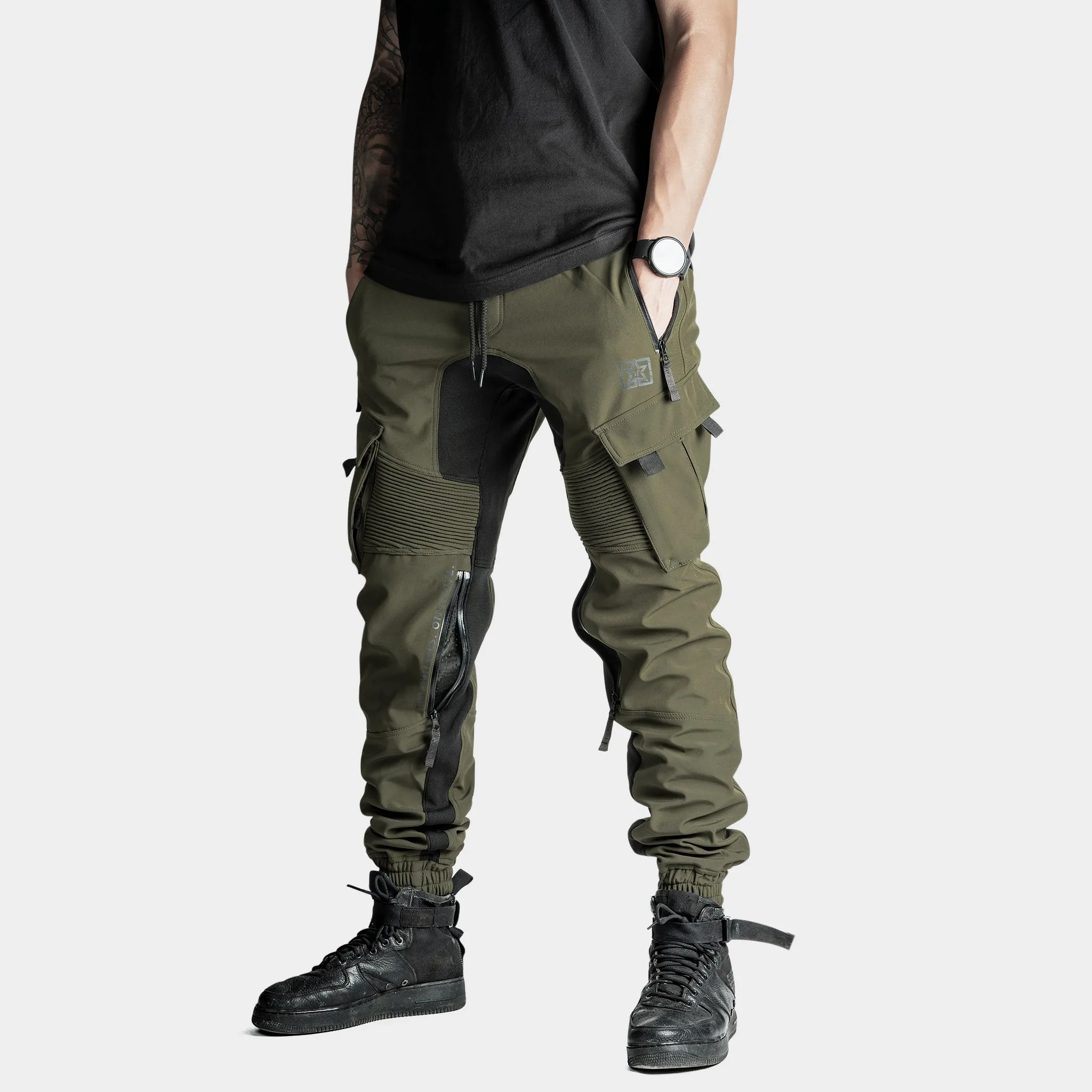 Unit 16™ Armoured Softshell Cargo Joggers {Military Green}