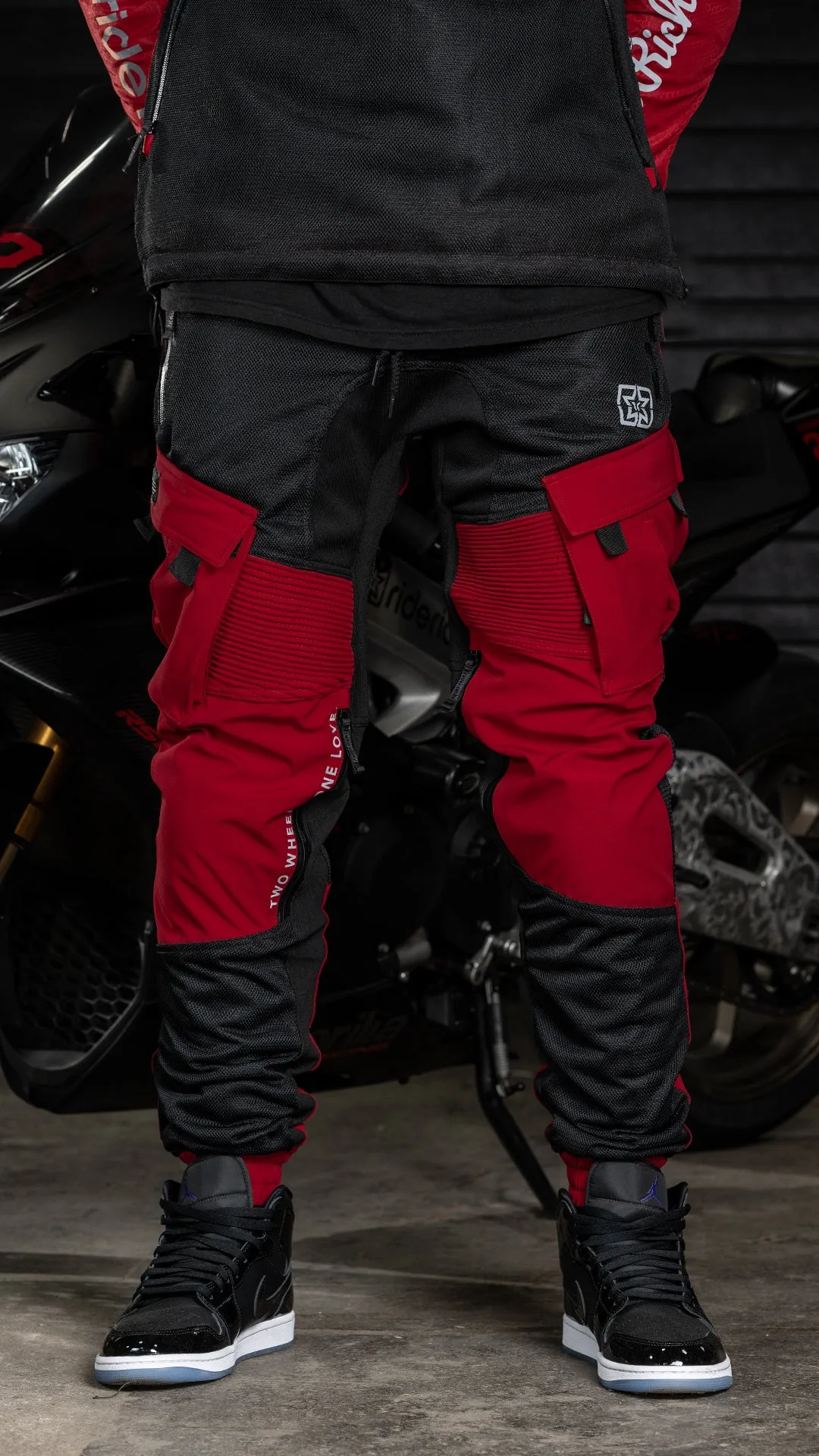 Unit 16™ V2.Flow™ Mesh Armoured Cargo Joggers {Red}