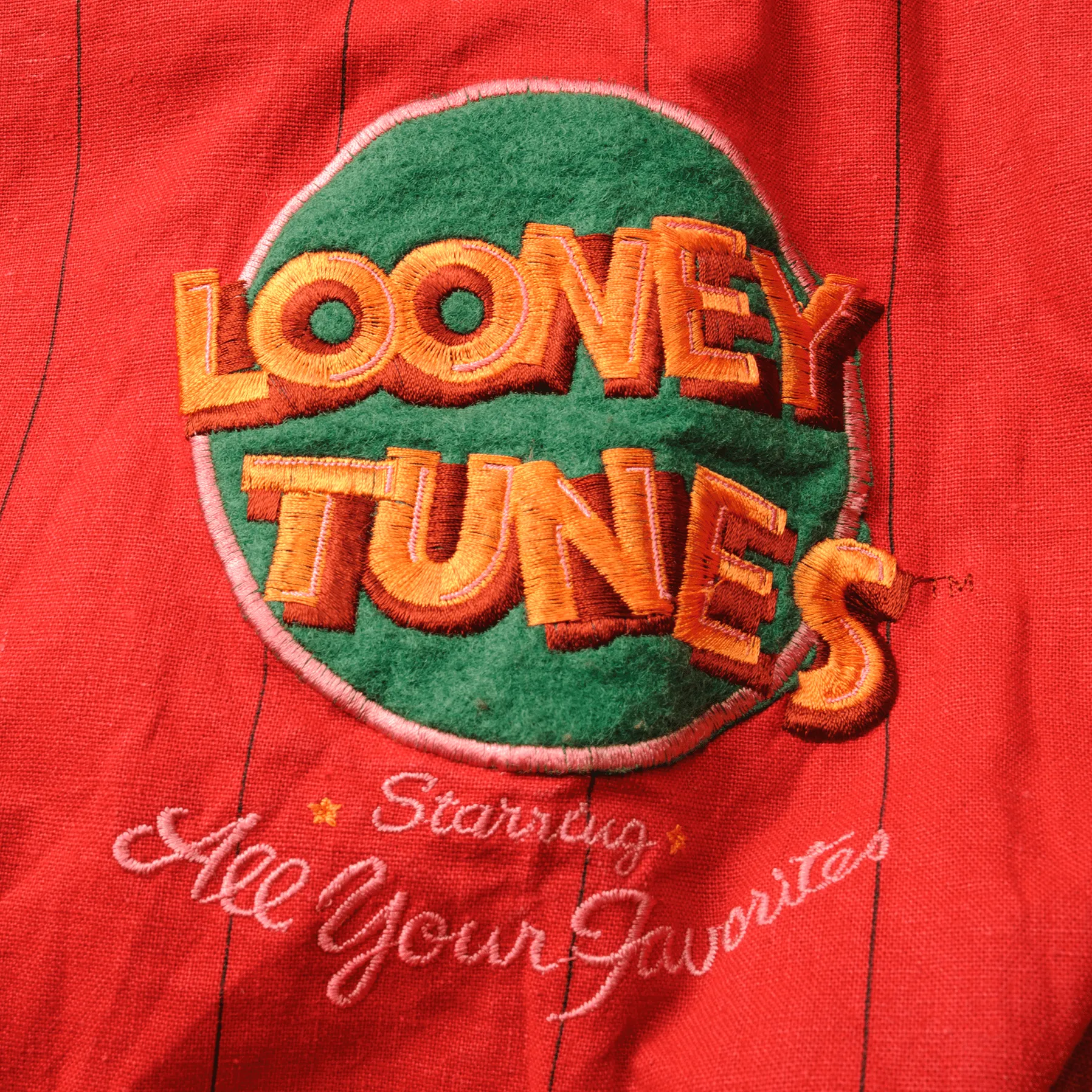 VINTAGE LOONEY TUNES BOMBER JACKET 1993 SIZE LARGE