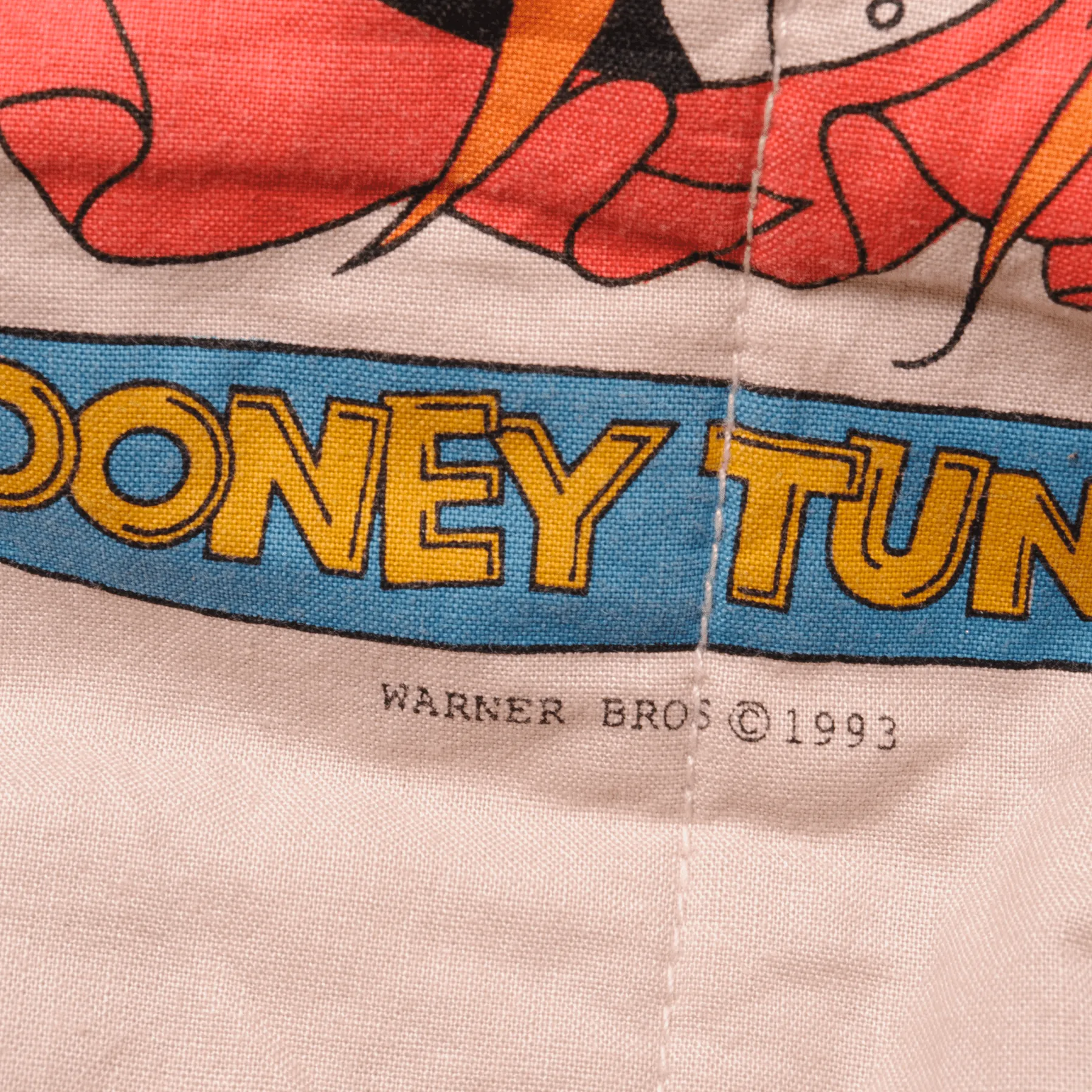 VINTAGE LOONEY TUNES BOMBER JACKET 1993 SIZE LARGE